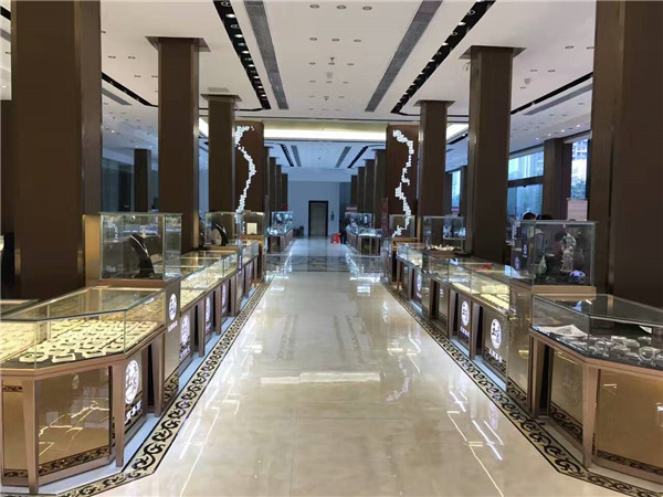 玻璃玉器珠宝展示柜—玉商集团：揭阳玉器市场
